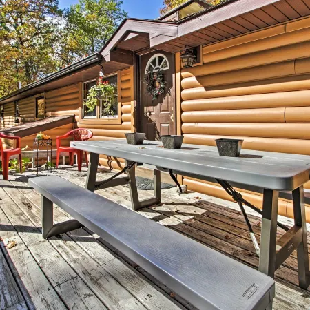 Cozy Retreat w/ Fire Pit < 1 Mi to Mille Lacs Lake