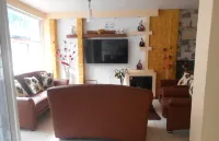 Hostal Cridmy Hotels in Амагуанья