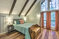 Brookeland Resort Cabin w/ Golf + Lake Access - Parkplatz