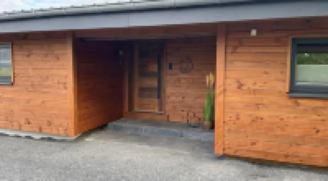 Quietly located modern vacation accommodation with a view of the Edersee National Park