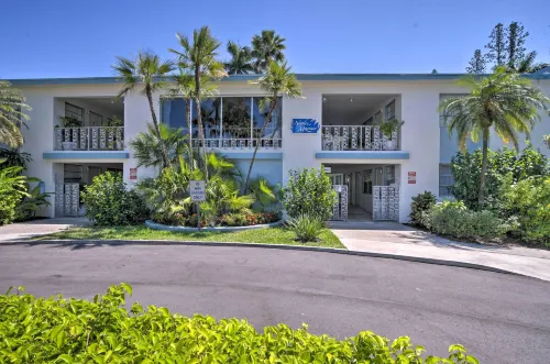 Naples Condo w/ Pool - Walk to Dining & Beach - Condos