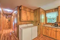 Hike the Appalachian Trail! Serene Marshall Cabin - WiFi