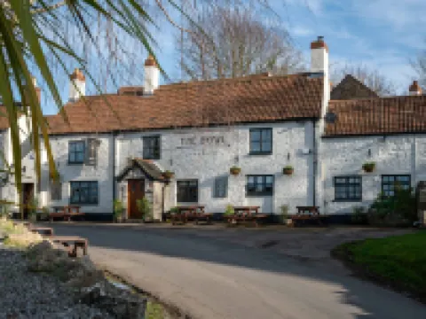 Bowl Inn Hotels in Almondsbury