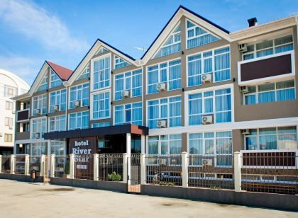 River Star Hotel