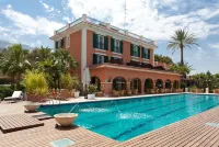 Hotel MR les Rotes - Pools