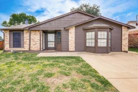 Game Room and Patio Family Home in the Colony!
