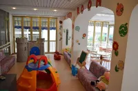 Hotel Arena Con Piscina