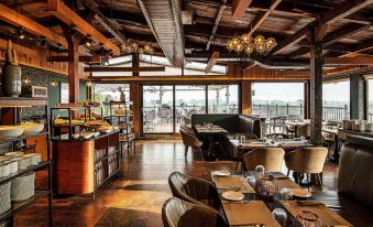 The Vintage Srinagar at Dal Lake