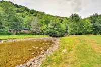 Peaceful Burnsville Cabin By South Toe River! - 2-Star