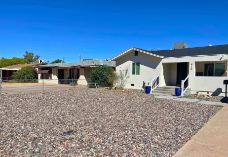 Stylish Tempe Home Walk to ASU - Outdoor Space Отели рядом с достопримечательностью «ASU Art Museum»