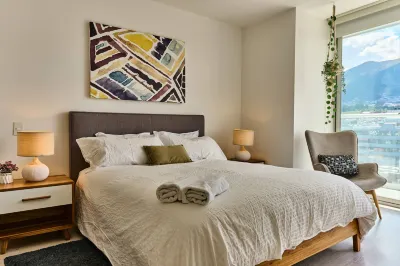 Beautiful apt-balcony in La Carolina 70” QLED TV