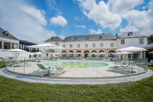 L'Abbaye de Villeneuve Hotels in Le Pallet