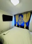 OYO Unique Private Rooms - Bolton Central, Free Parking Hotels near Smithills Open Farm