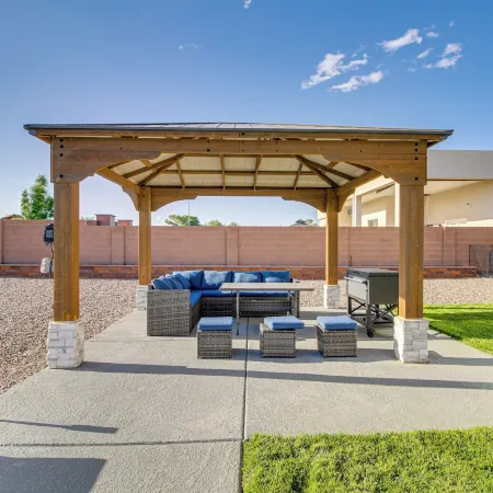 Stylish & Pet-friendly Rio Rancho Home w/ Fire Pit