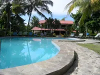 Seaside Travellers Inn - Beach