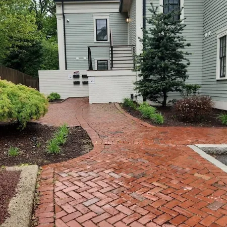 Full House · Huge 6BR 3Bath Retreat on College Hill. Rare Find!