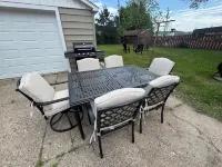 3BR Ranch / Near Hospitals, Universities, Bluff, River, Coffee Shop, & More!