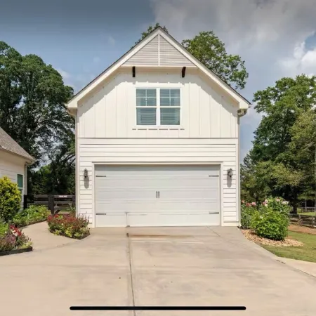 Quaint Carriage House - Minutes from Senoia and Trilith Studios.