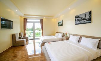 Nhat Nguyen Hotel