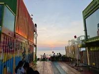 Jun Sao Zhi Jia International Coastal Baths Large Three-Bedroom Two-Bath Apartment (Huanhai Road)