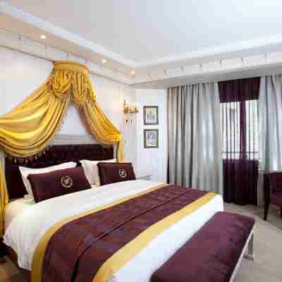 Art Palace Suites & Spa Rooms