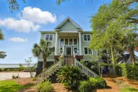 4-Bedroom Waterfront Home with Private Dock and Dazzling Sunset Views!