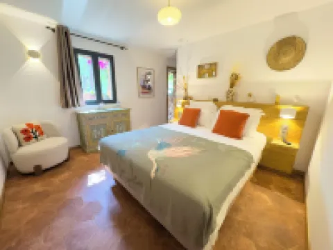 Domaine Pozzo di Mastri Hotels in Figari
