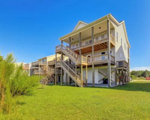 North Topsail Getaway w/ Panoramic Sound Views! Hotels in Stump Sound