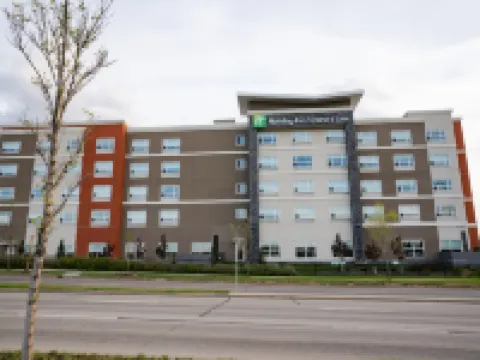 ฮอลิเดย์ อินน์ เอ็กซ์เพรส แอนด์ สวีทส์ เอดมันตัน เอสดับเบิลยู - วินเดอร์เมียร์ บาย IHG โรงแรมในเอ็ดมอนตัน