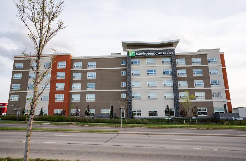 Holiday Inn Express & Suites Edmonton SW – Windermere by IHG