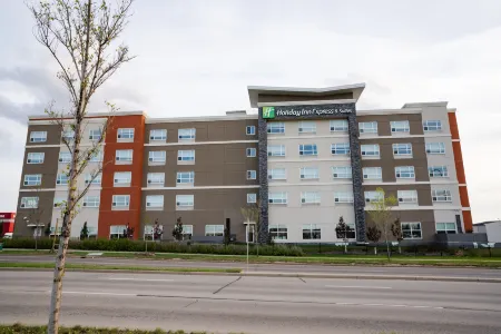 埃德蒙頓西南溫德米爾智選假日套房飯店