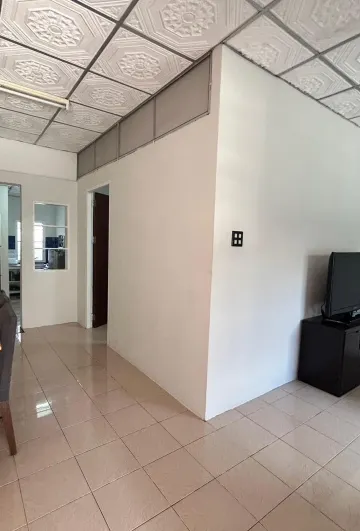 1 Queen Bed And 1 Single Bed