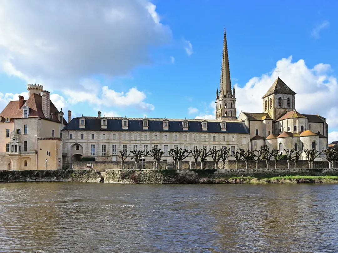 Le Logis De L'abbaye De Saint Savin - Saint-Savin