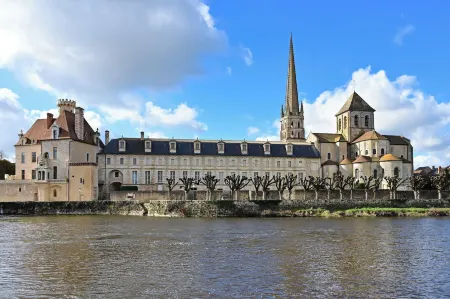 Le logis de l'abbaye de Saint Savin
