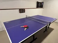 Mountainside Getaway with Games Room Hotels in Blairmore