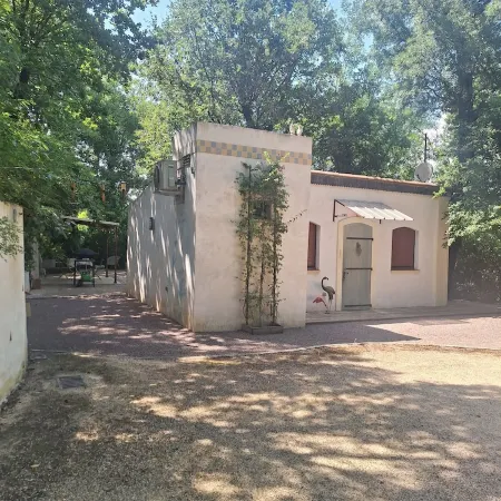 Studio Avec Terrasse et Pergola Dans Propriété Calme et Sécurisée