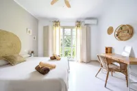 Blue Castle GuestHouse