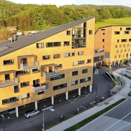 Hotel im Zentrum für Visionen Отели рядом с достопримечательностью «Фонтаны Хельбрунн»