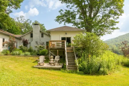 Trendy Upstate Hideaway with Scenic Views