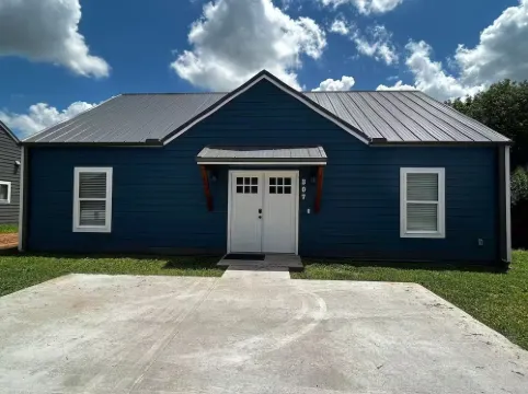 Traveler House · New Build