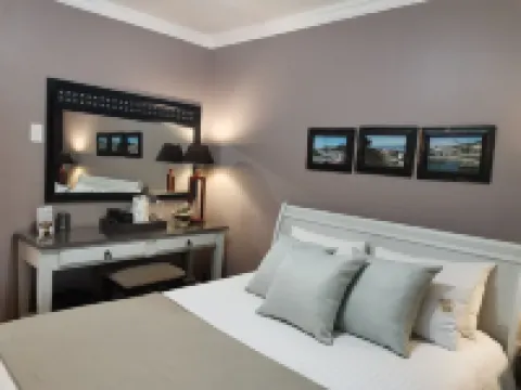 2 Leafed Doors Hotels in Bryanston