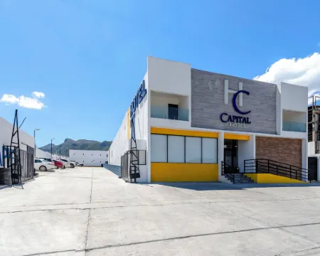 キャピタル ホテル サルティーヨ サルティーヨのホテル