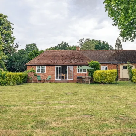 Idyllic Countryside Cottage in Worcestershire