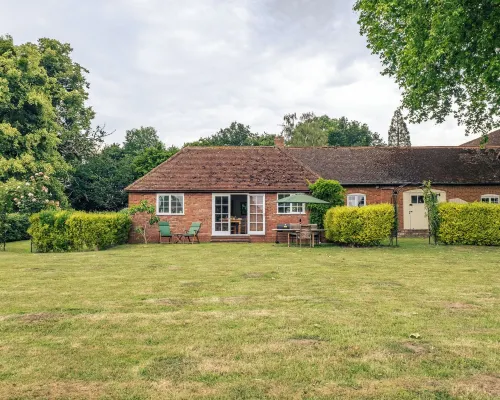 Idyllic Countryside Cottage in Worcestershire Hotels in Pershore