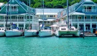 FABULOUS 1 BED APARTMENT IN MARIGOT MARINA, with free Zoetry Hotel access.