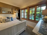 Magnificent up-close WATERFRONT "SunBright Le Reve"   Premier westside Orcas  호텔