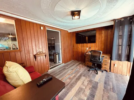 City Cottage with private pool