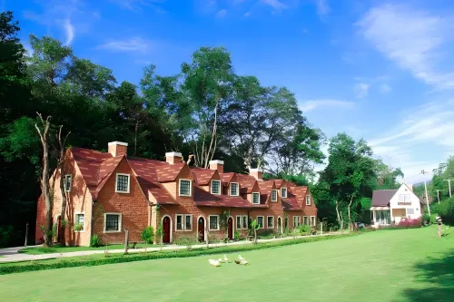 Bibury Resort