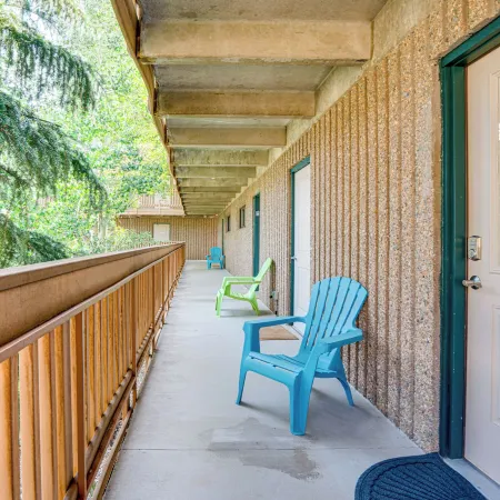 2 Blocks to Main St Downtown Frisco Condo!