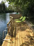 La Ravine, house on the banks of the loing for up to 6 people, with canoes and rowing boat. Hotels in Montigny-sur-Loing